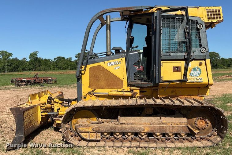 image for item OB9674 2006 John Deere 650J LGP dozer