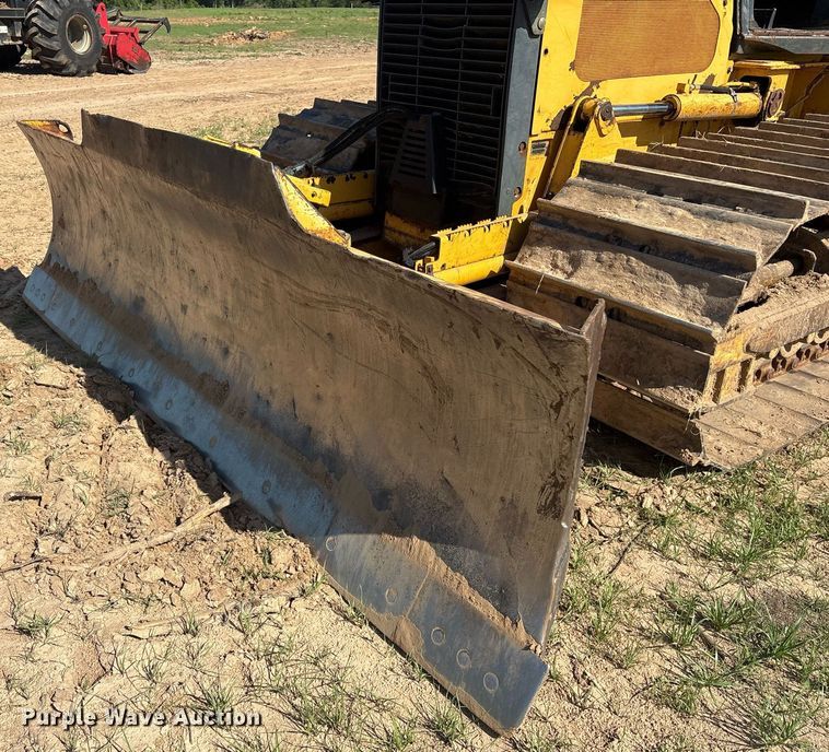 image for item OB9674 2006 John Deere 650J LGP dozer