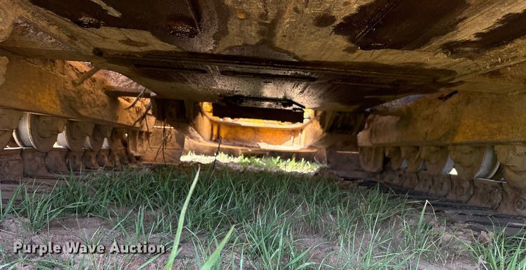 image for item OB9674 2006 John Deere 650J LGP dozer