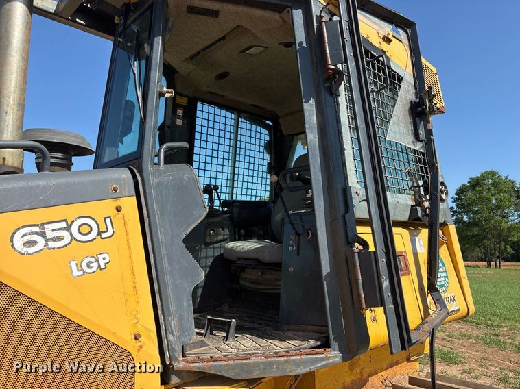 image for item OB9674 2006 John Deere 650J LGP dozer