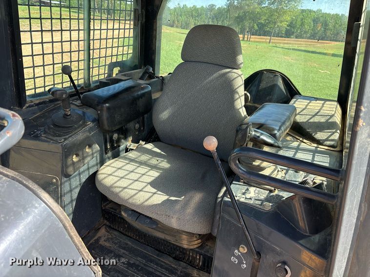 image for item OB9674 2006 John Deere 650J LGP dozer