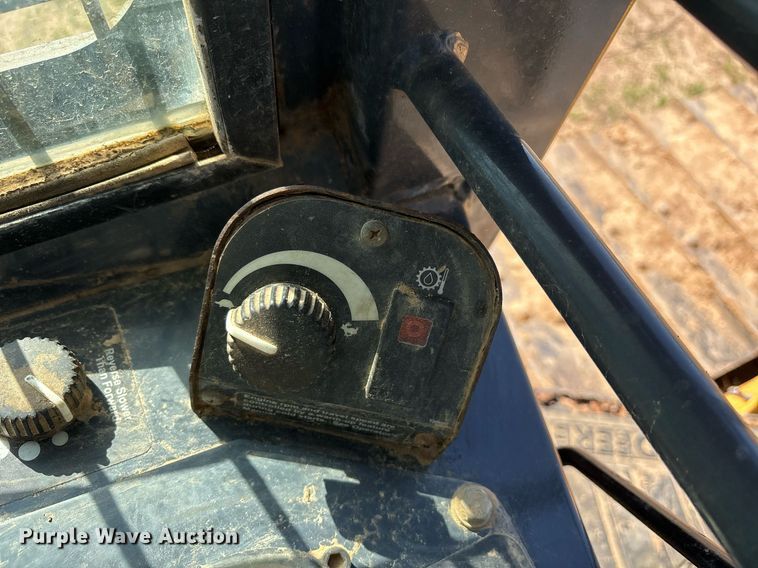 image for item OB9674 2006 John Deere 650J LGP dozer