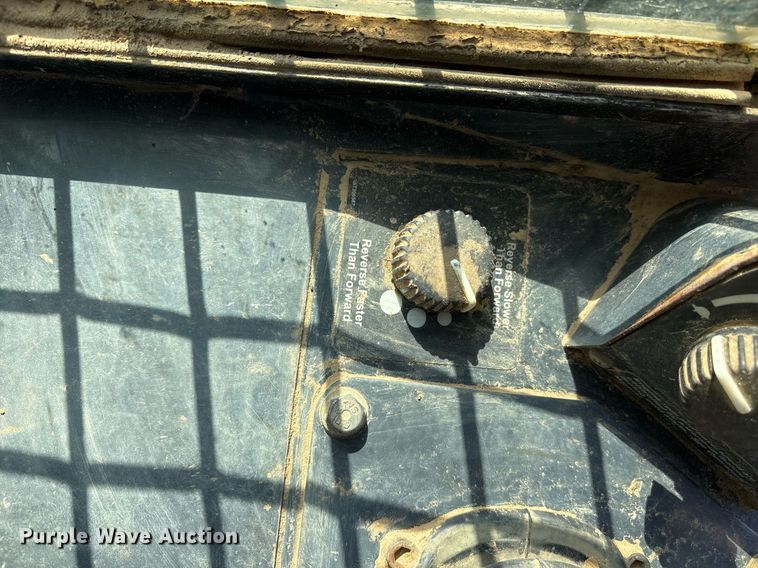 image for item OB9674 2006 John Deere 650J LGP dozer