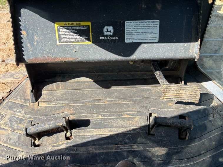 image for item OB9674 2006 John Deere 650J LGP dozer