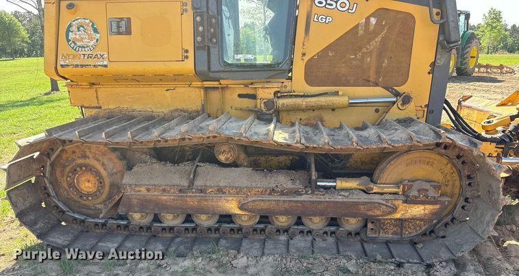 image for item OB9674 2006 John Deere 650J LGP dozer
