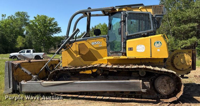 image for item OB9675 2006 John Deere 850J LGP dozer