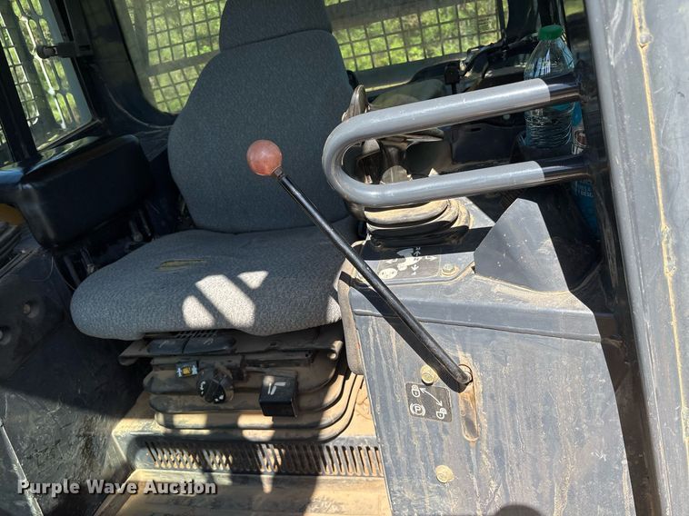 image for item OB9675 2006 John Deere 850J LGP dozer