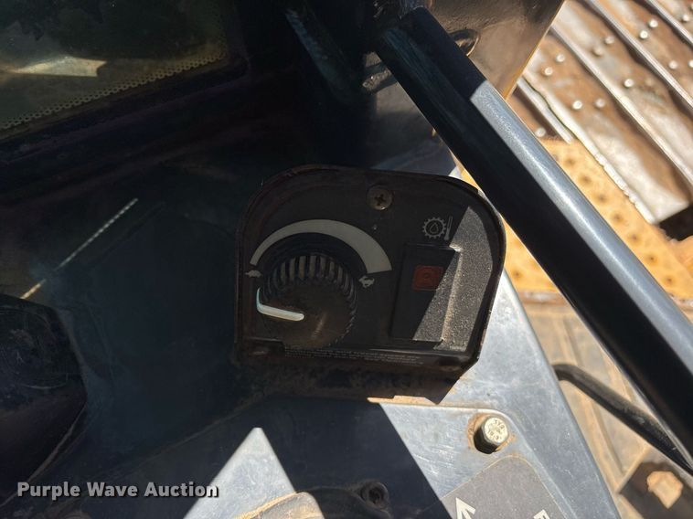 image for item OB9675 2006 John Deere 850J LGP dozer