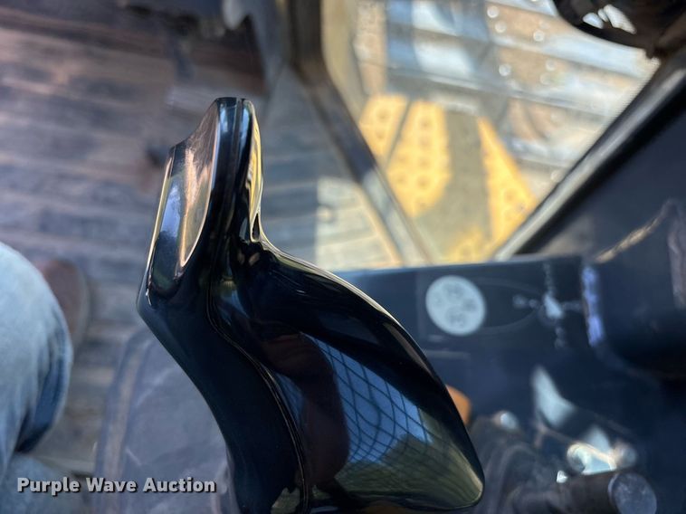 image for item OB9675 2006 John Deere 850J LGP dozer