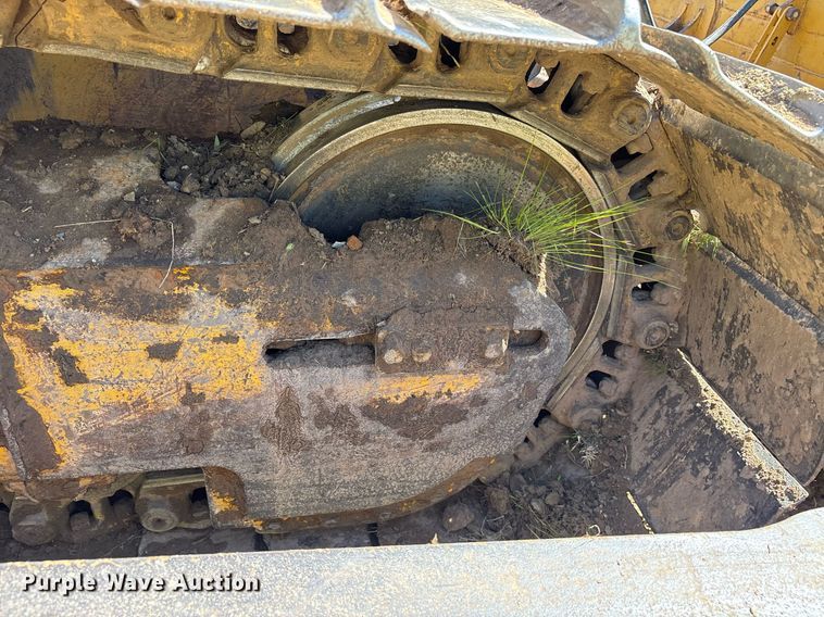 image for item OB9675 2006 John Deere 850J LGP dozer