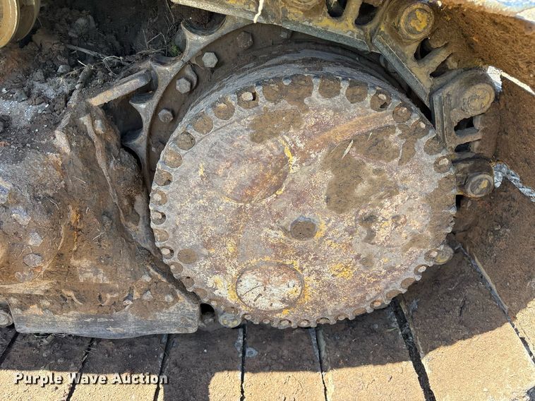 image for item OB9675 2006 John Deere 850J LGP dozer