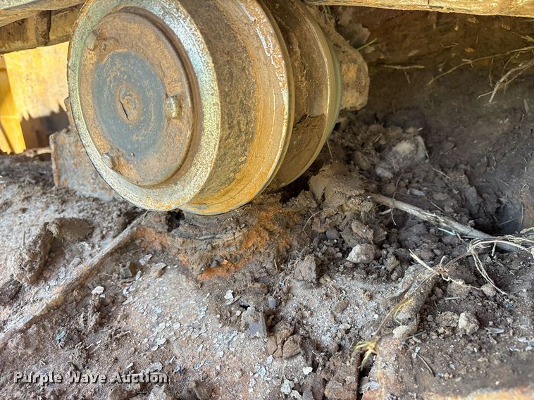 image for item OB9675 2006 John Deere 850J LGP dozer