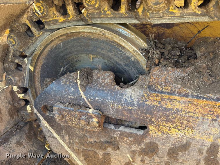 image for item OB9675 2006 John Deere 850J LGP dozer