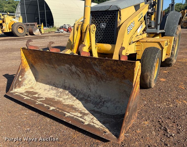 image for item OB9676 2005 John Deere 310G backhoe