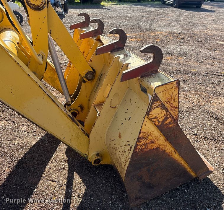 image for item OB9676 2005 John Deere 310G backhoe