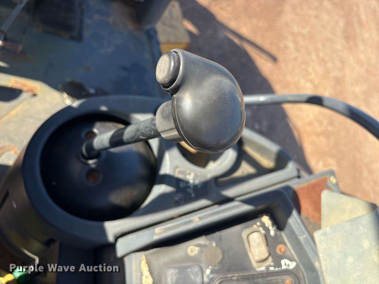 image for item OB9676 2005 John Deere 310G backhoe