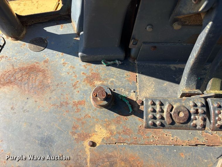 image for item OB9676 2005 John Deere 310G backhoe