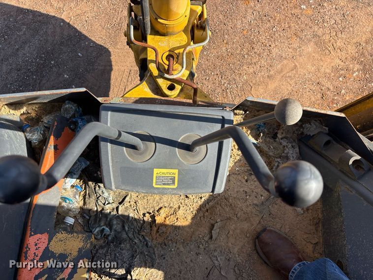 image for item OB9676 2005 John Deere 310G backhoe