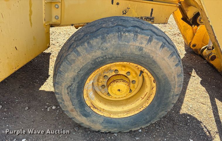 image for item OB9676 2005 John Deere 310G backhoe