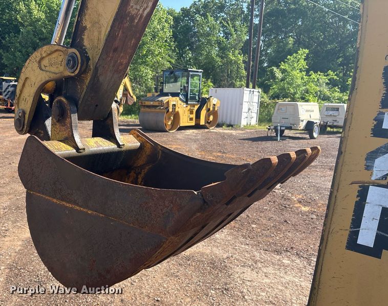 image for item OB9677 2005 John Deere  310G backhoe