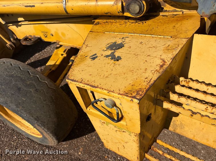 image for item OB9677 2005 John Deere  310G backhoe