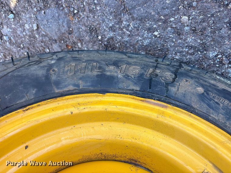 image for item OB9677 2005 John Deere  310G backhoe