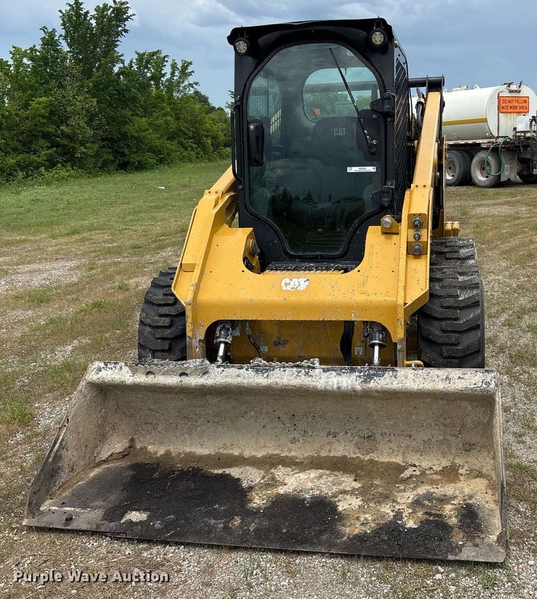 image for item OB9682 2021 Caterpillar 262D3 tracked skid steer loader