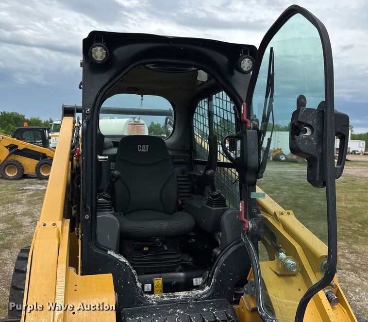 image for item OB9682 2021 Caterpillar 262D3 tracked skid steer loader