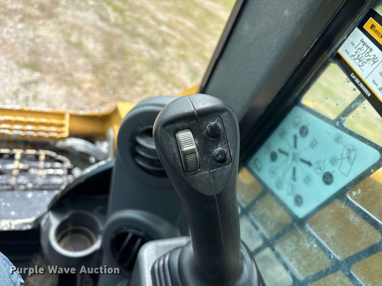 image for item OB9682 2021 Caterpillar 262D3 tracked skid steer loader