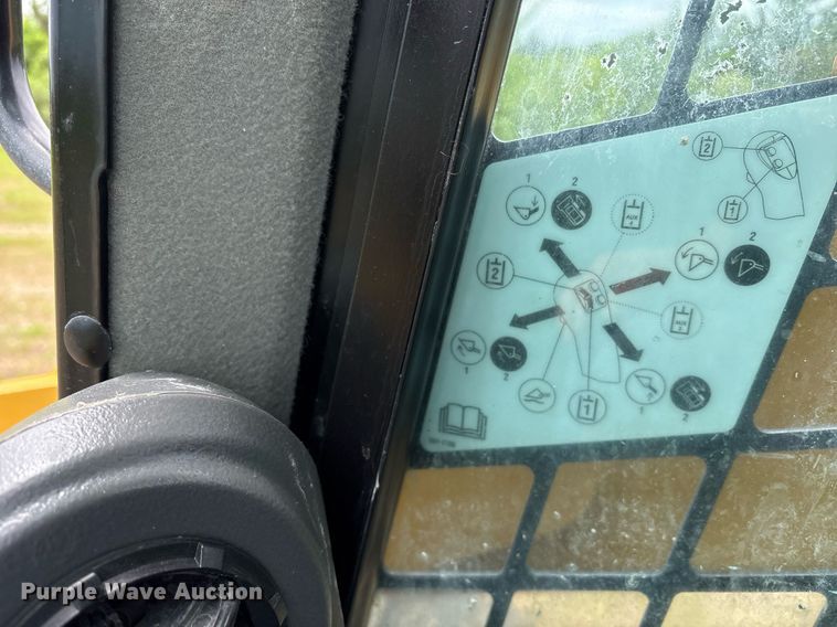 image for item OB9682 2021 Caterpillar 262D3 tracked skid steer loader