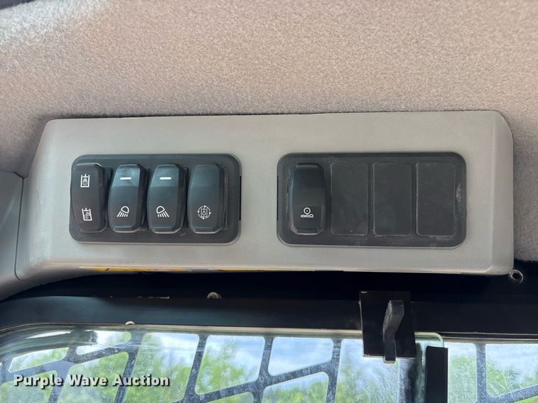 image for item OB9682 2021 Caterpillar 262D3 tracked skid steer loader