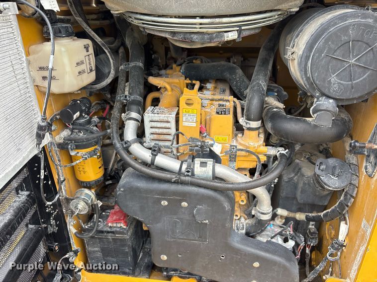 image for item OB9682 2021 Caterpillar 262D3 tracked skid steer loader