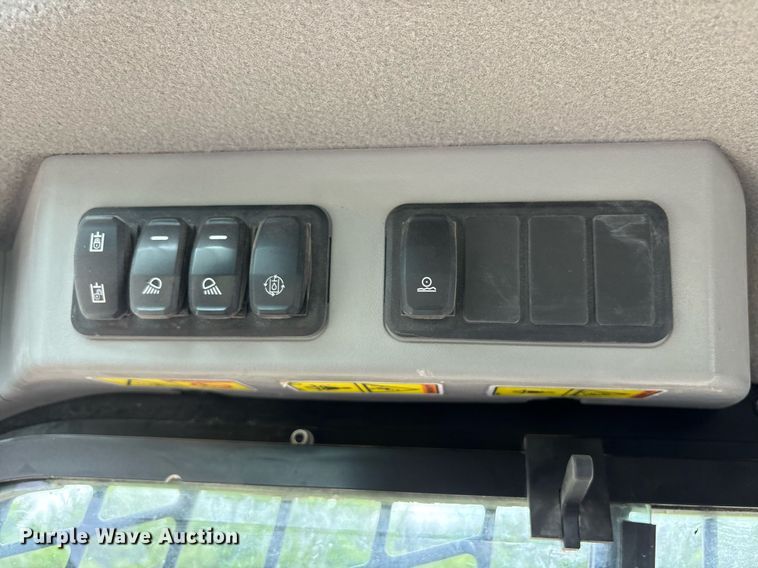 image for item OB9683 2021 Caterpillar 262D3 skid steer loader