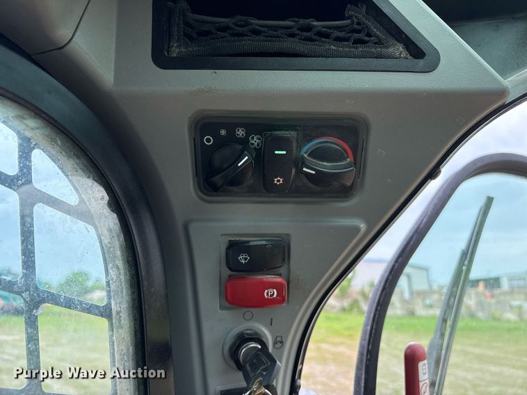 image for item OB9683 2021 Caterpillar 262D3 skid steer loader