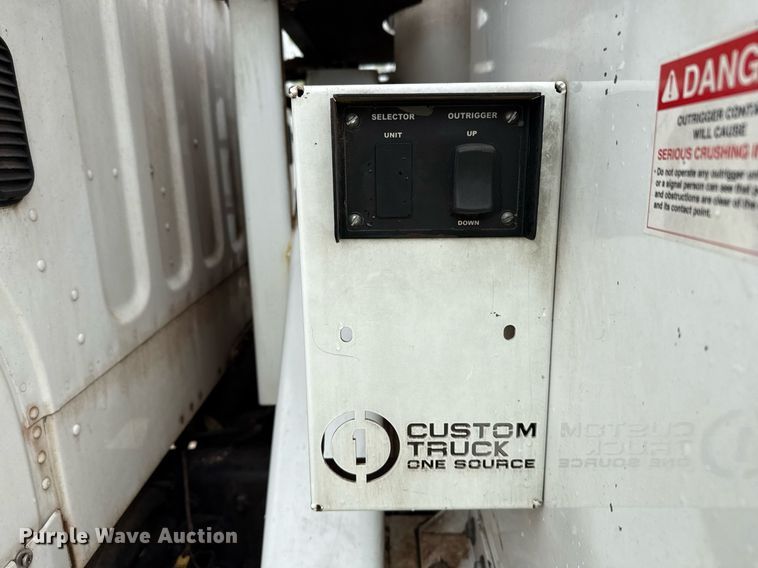 image for item YA0396 2019 Freightliner Business Class M2 106 forestry bucket truck