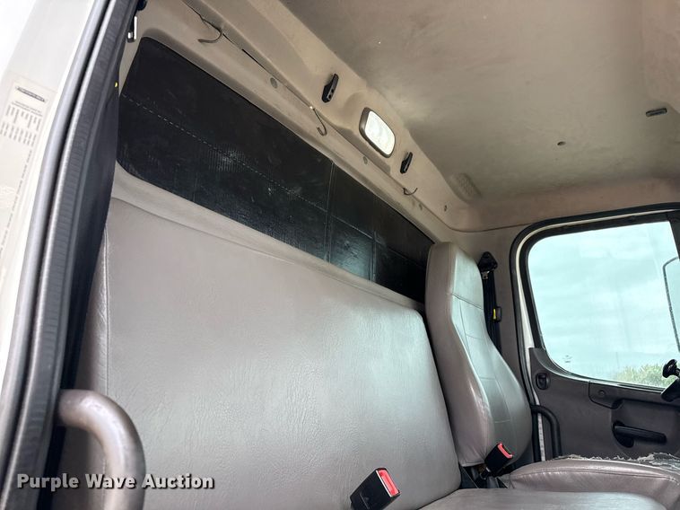 image for item YA0396 2019 Freightliner Business Class M2 106 forestry bucket truck