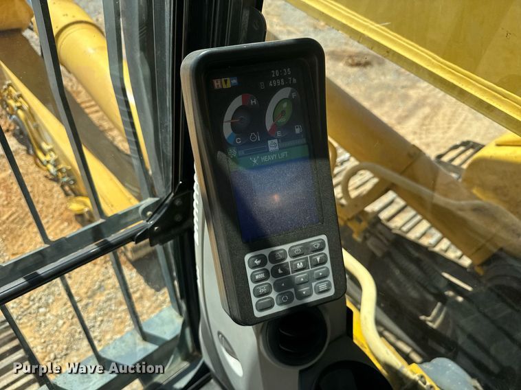 image for item YA0403 2017 Kobelco SK500LC-10 excavator