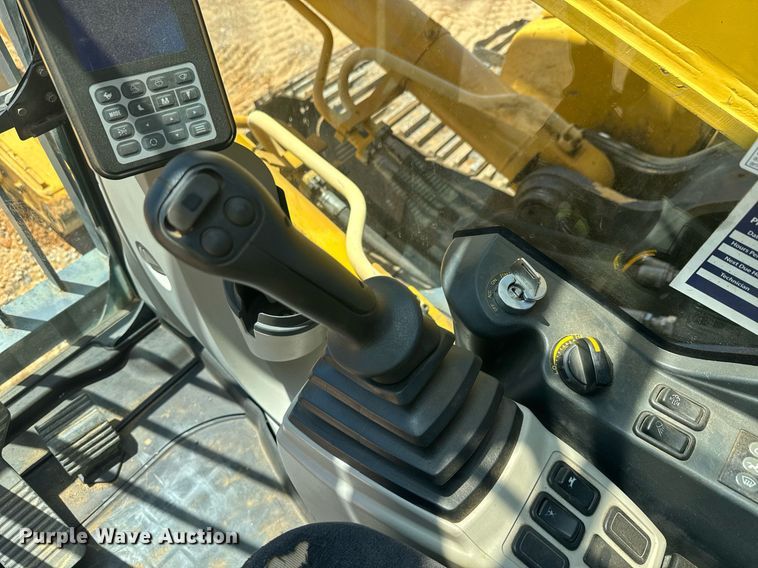 image for item YA0403 2017 Kobelco SK500LC-10 excavator