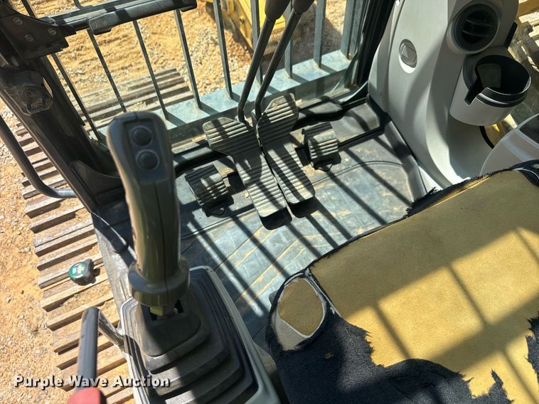 image for item YA0403 2017 Kobelco SK500LC-10 excavator