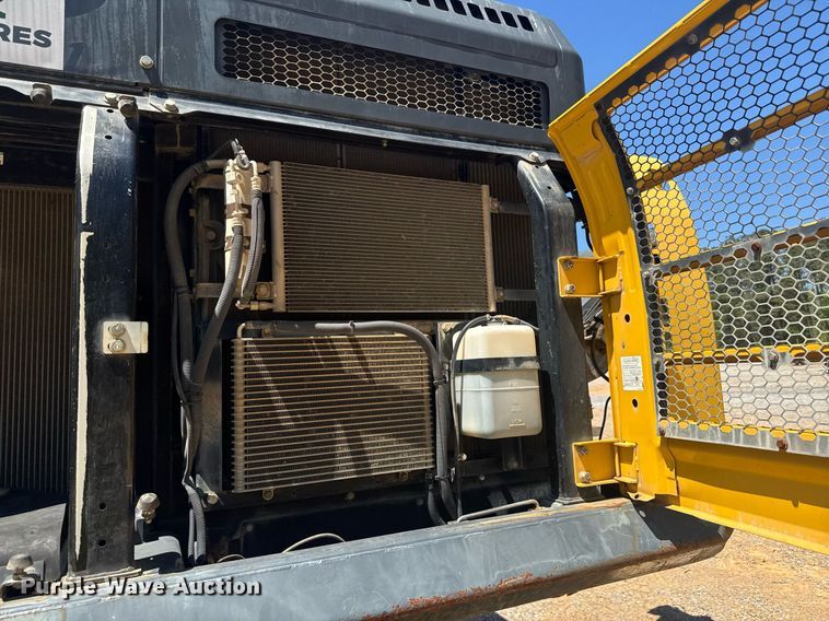 image for item YA0403 2017 Kobelco SK500LC-10 excavator