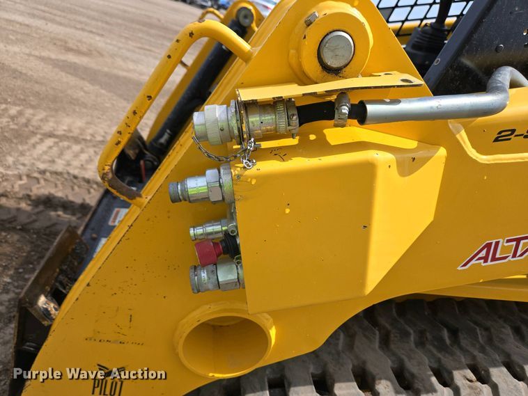 image for item YA0454 2021 Gehl RT215 tracked skid steer loader