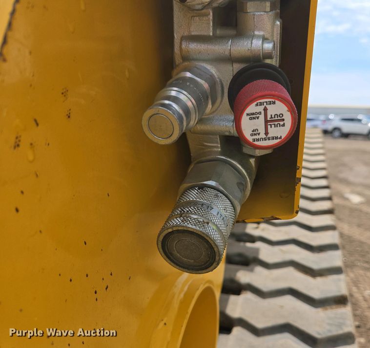 image for item YA0454 2021 Gehl RT215 tracked skid steer loader