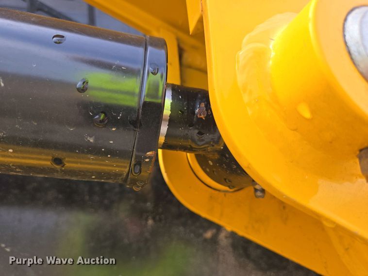 image for item YA0454 2021 Gehl RT215 tracked skid steer loader