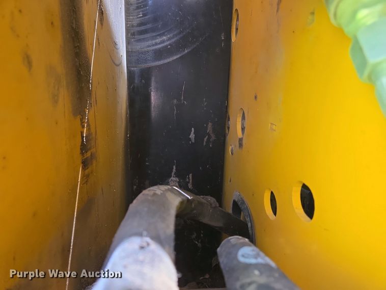 image for item YA0454 2021 Gehl RT215 tracked skid steer loader