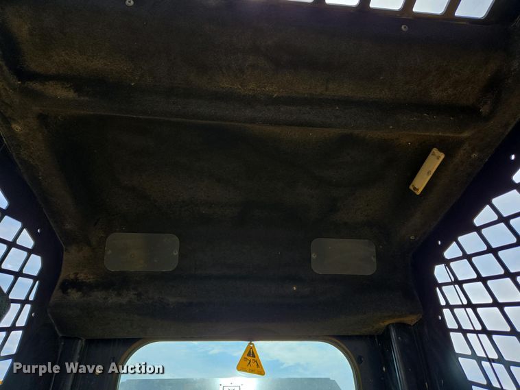 image for item YA0454 2021 Gehl RT215 tracked skid steer loader