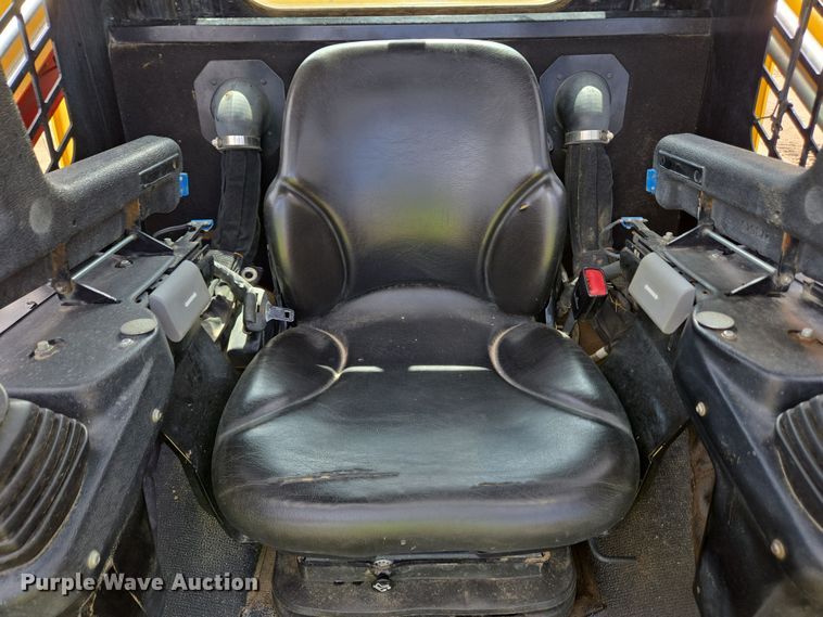 image for item YA0454 2021 Gehl RT215 tracked skid steer loader