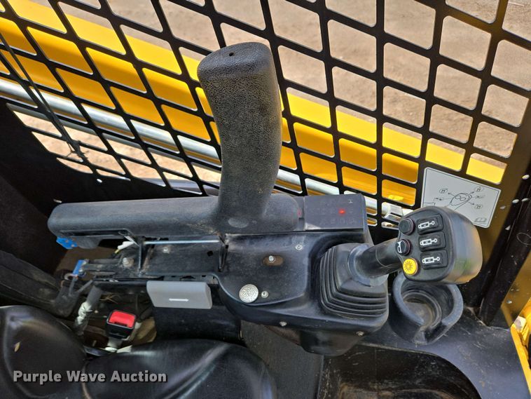 image for item YA0454 2021 Gehl RT215 tracked skid steer loader