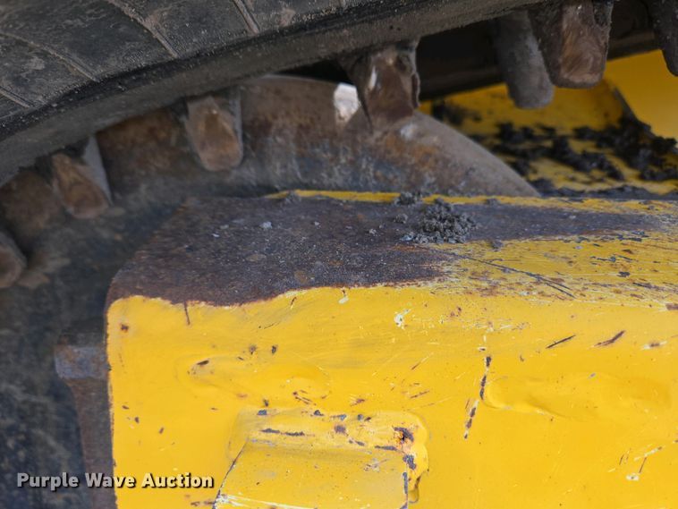 image for item YA0454 2021 Gehl RT215 tracked skid steer loader