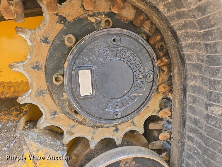 image for item YA0454 2021 Gehl RT215 tracked skid steer loader