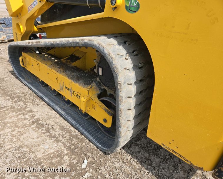 image for item YA0454 2021 Gehl RT215 tracked skid steer loader